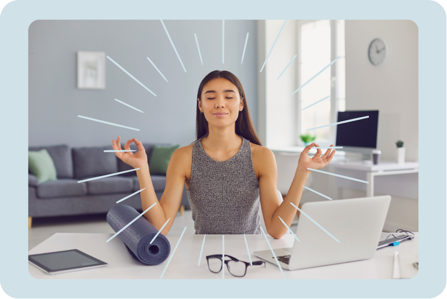 femme-qui-medite-au-bureau-exercices-relaxation